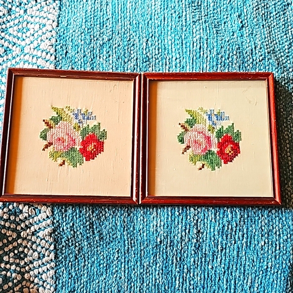 Set of 2 Eatons Framed Embroidery - Picture 1 of 6